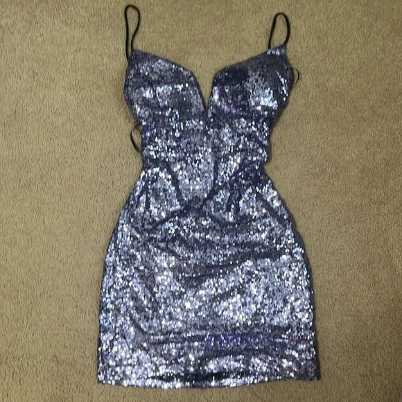 Homecoming Mini Dress, silvery-purple sequins, backless, stretchy - Picture 1 of 9